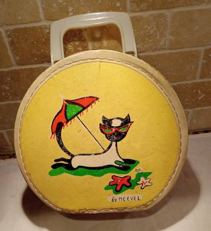 Vintage Neevel Doll Case 1