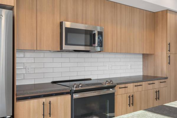 $1,925 / 1br - 550ft2 - Perfect Work-Life Balance in Our Coworking Lounge (First Hill-Central District- DWTN Seattle)64031312336387124