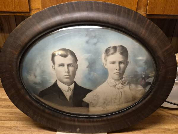 Antique 1920s Oval Bubble Glass Frame 25x19 Portrait 1