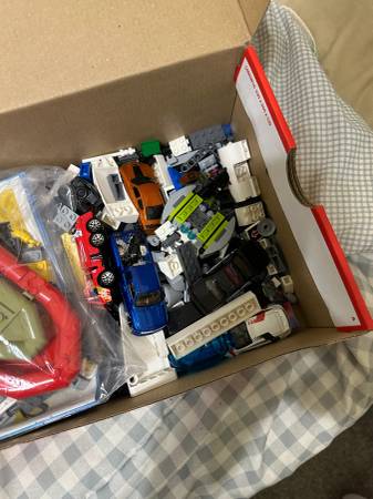 Box of Assorted LEGO Pieces 1