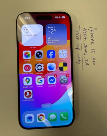 iPhone 15 Pro (Mint Condition) 1