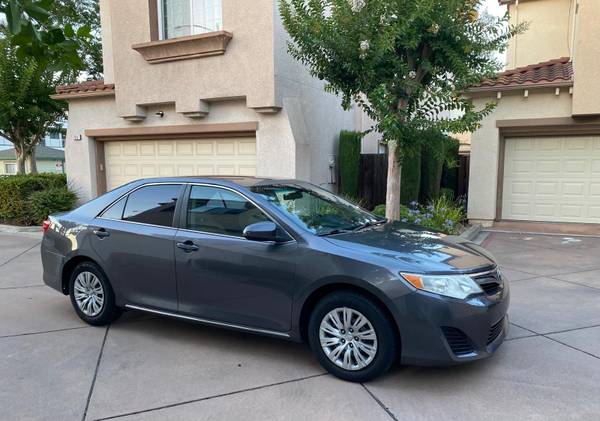 2014 Toyota Camry LE 4dr Sedan - $9,50063624095387267120