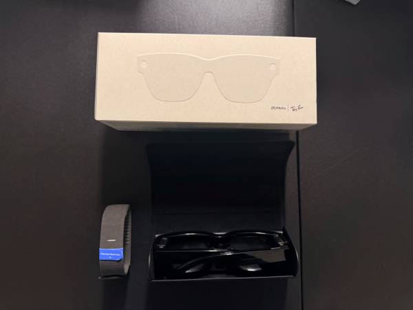 Meta Ray-Ban Display Glasses with Neural Band 1