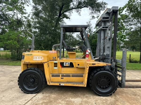 2004 CAT DP115 25K Forklift - $57,900 (Houston) 1