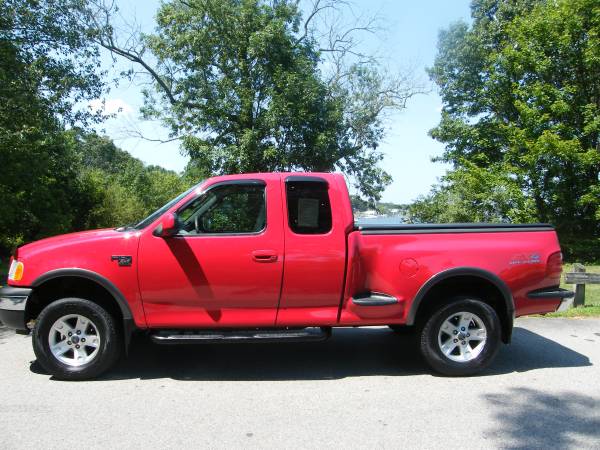 2003 Ford F150 FX4 One Owner 4X4 V8 Moon Roof Must See Gorgeous - $9,975 (East Providence Rhode Island)63469778097793124
