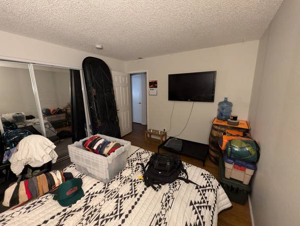 $1,250 / 2br - 925ft2 - Se busca compañero de cuarto (sunnyvale)63668061399427120