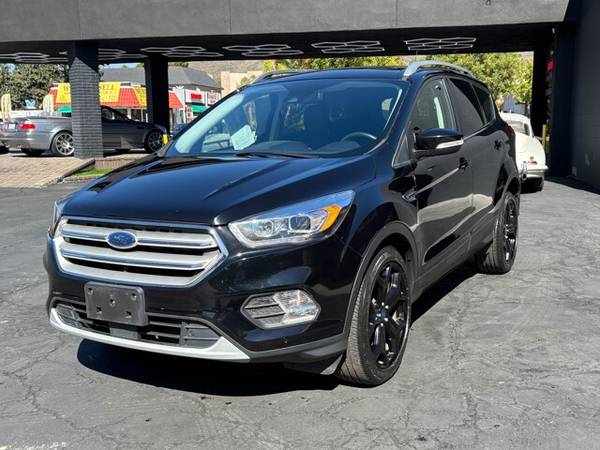 1 2019 FORD ESCAPE TITANIUM SPORT UTILITY 4D 1