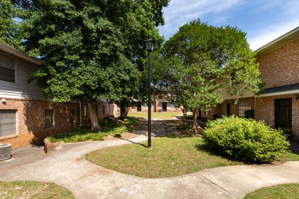 $1,125 / 2br - 1200ft2 - A Beautiful Town Home Awaits You! ¡Una Hermosa Casa Adosada Te Espera! (NORTH AUGUSTA)63825470966659121
