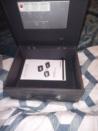 Caja fuerte personal de metal resistente con llave o código - $20 (Oakdale)63470291311873121