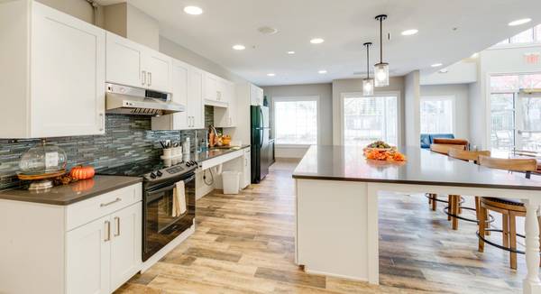 $1,400 / 1hab - 536ft2 - Spa, Clubhouse, Ascensor (200 Skidmore Blvd, Gaithersburg, MD)63822290449411121