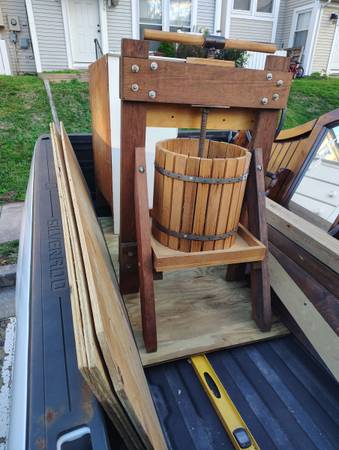 Cider or wine press 1
