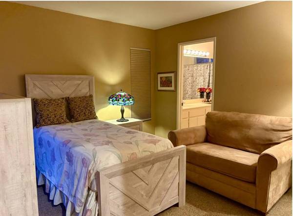 $1,250 / 1br - Beautiful Room for Rent (Rancho del Rey)63657260330881120