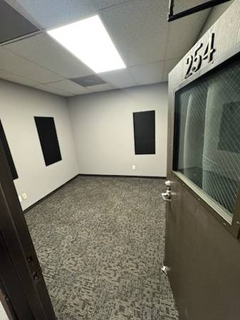 $450 GET 1 MONTH FREE- Live Rehearsal Month to Month Studios Available NOW (Long Beach)63840107323651124