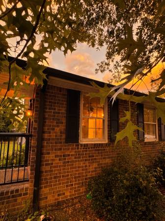 Updated 2BR/2BA house in Old Hickory – Great Location – $1,800/mo 1