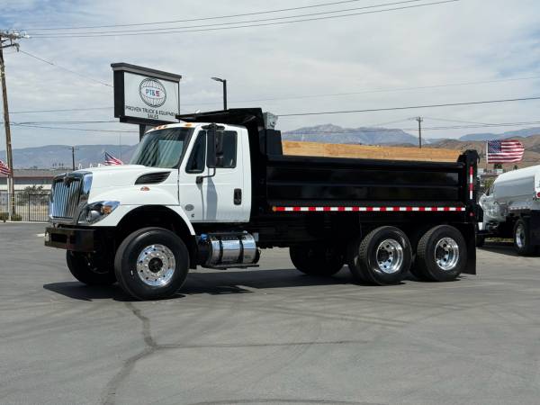 2018 International 7400 Dump Truck 1