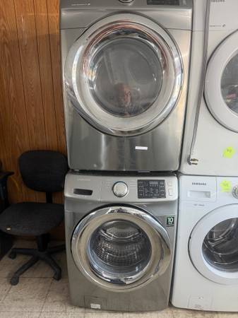 Samsung platinum front load washer, and dryer stackable 1