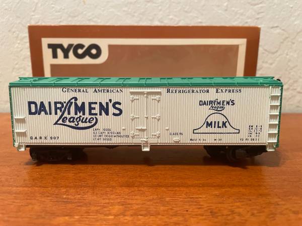 TYCO DAIRYMEN'S LEAGUE MILK TANKER TRAIN CAR 1
