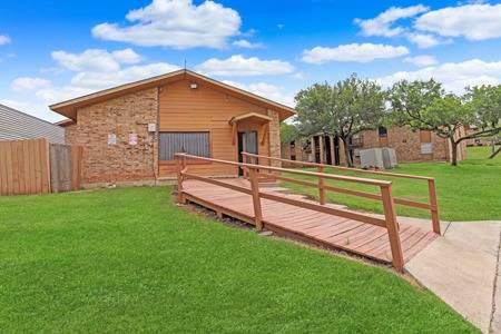 $1,625 / 3br - 1150ft2 - Dishwasher, Cable Ready, Onsite Laundry (5324 Preakness Ln, Dallas, TX)63846411278083124
