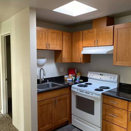 $1,632 / 1br - 496ft2 - Space, Comfort, Value: It's All Here. Dive In! (Wenatchee - Valley North Shopping Center)63690628557953120