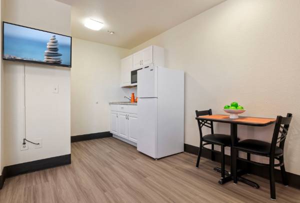 Fully Furnished, Situated in Houston!, Studio 1/ba 1