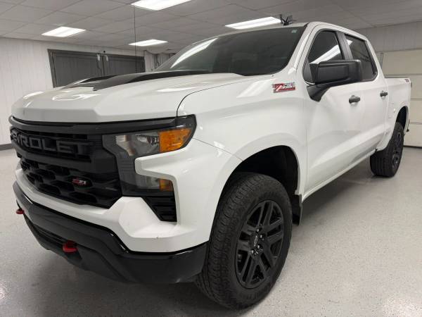 2023 Chevrolet Silverado 1500 Crew Cab Financing Available! 1