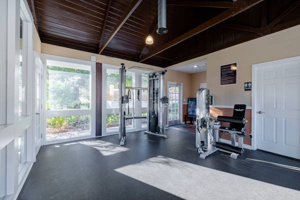 $1,479 / 2br - 950ft2 - November Rent Free! Must Move In By 10/31!!64005272797314122