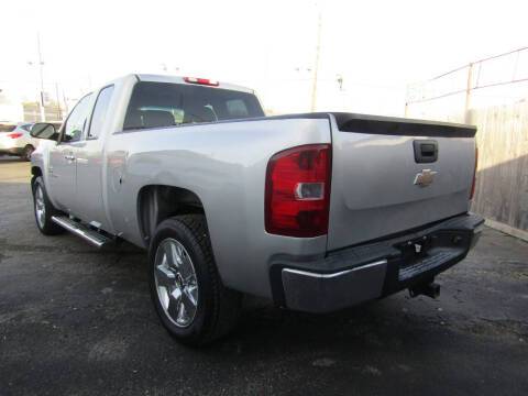 2010 Chevrolet Silverado 1500 LT 4x2 4dr Extended Cab 6.5 ft. SB Cash$ - $4,800 (south houston)63622281404161122