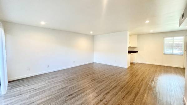 $3,295 / 2br - Beautiful Remodeled 2-Bedroom w/ Private Patio! EV Charging Available! (mountain view)63658013773569121