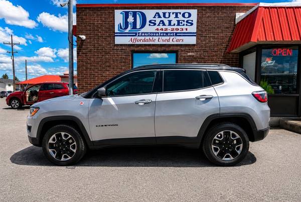 2018 Jeep Compass Trailhawk 4WD  1