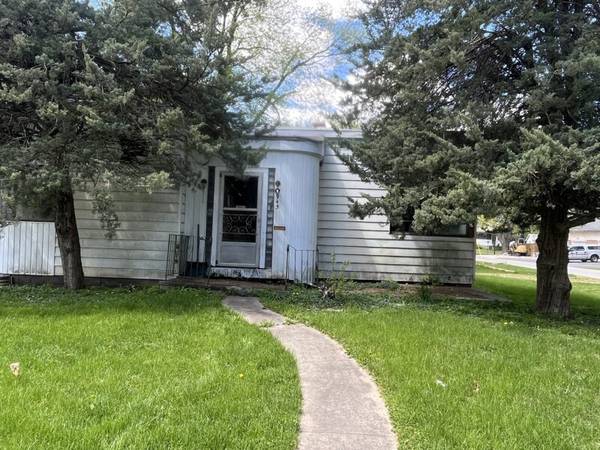 $90,000 / 3br - 1904ft2 - House for Sale Dakota IL 19602ft2 3Bdrm (Dakota IL)63159678021251120
