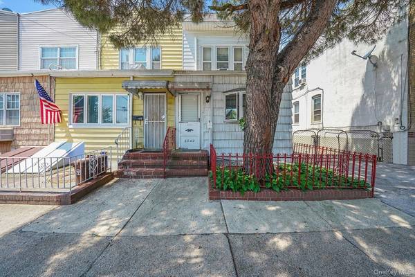 $899,999 / 3br - 2500ft2 - 2-Family House (Middle Village)63912047498882120