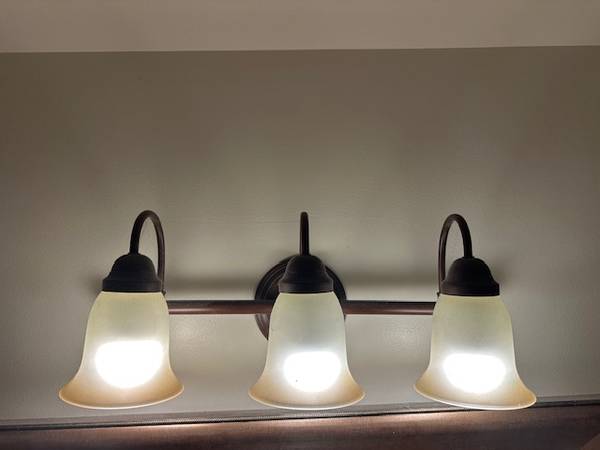 Bathroom Vanity Lighting 1