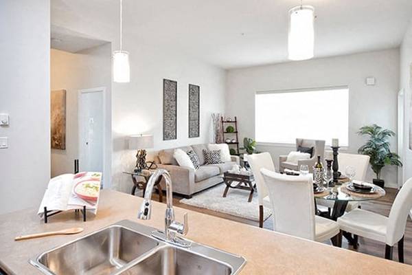 2 BD, Controlled Access, Situated in Nanaimo! 2