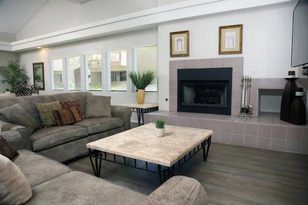 $2,035 / 2br - 779ft2 - 1ST MONTH'S FREE RENT O.A.C- (SUBJECT TO CHANGE BASED ON AVAILABILITY) (Located in North San Bernardino)64028082590721120