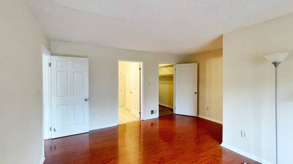 $1,250 / 3br - 250ft2 - Dormitorio principal en society hill newark (Newark)63945362787075122