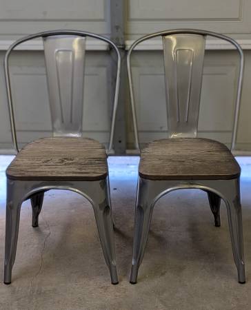 Two Stackable Metal Chairs With Wooden Seats 1
