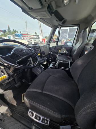 2017 International 4300 - In-House - Photo 9