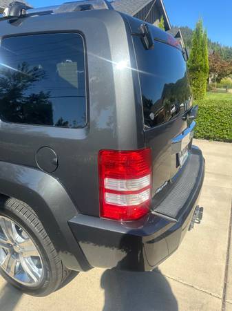 2011 Jeep Jet Sport 4X4 - $6.900 (Springfield)63470221410305124