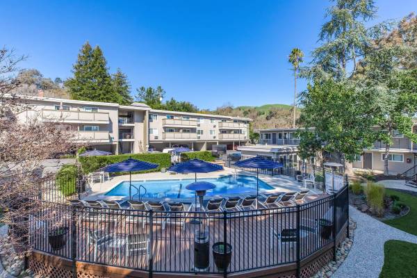 $2,570 / 2br - 825ft2 - 2bd 1ba, All-electric Kitchen, Air Conditioning (lafayette / orinda / moraga)63946804116738120