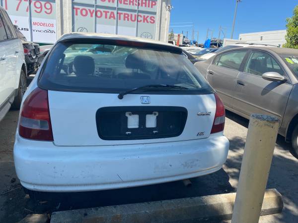 2000 Honda civic hatchback - $3,500 (Elk Grove)63470760854659124