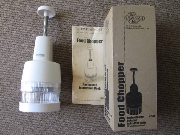 The Pampered Chef Food Chopper 1