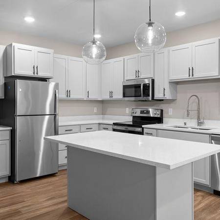$2,220 / 3br - 1415ft2 - Kitchen islands with pendant lighting, Private patios/decks (Horn Rapids)63673501231873121