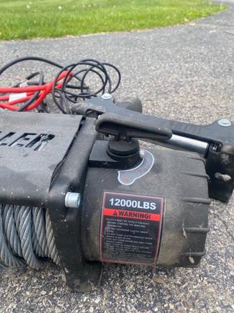 Traveller 12V Electric Truck Winch, 12,000 lb. Capacity, Steel Cable (STILL NEW) - $375 (New Haven)63470265074561121
