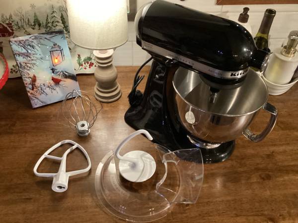 KitchenAid “Artisan” Stand Mixer Set 1