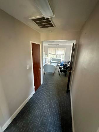 $1,250 / 850ft2 - 850 SF Elegant Second-Floor Office Suite – Delaware Ave (Delaware District)63925204161666122