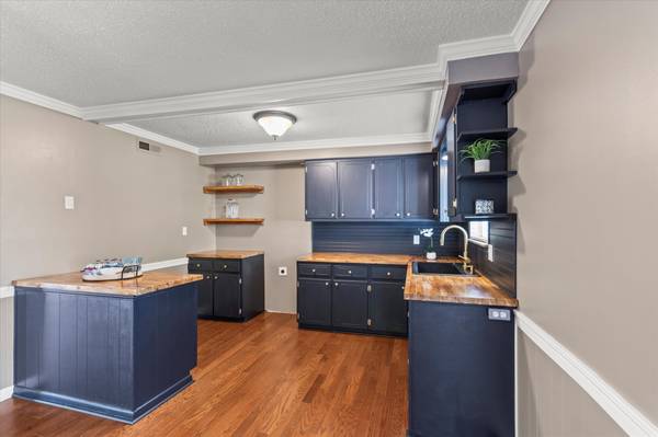 $380.000 / 4 hab - 3240 pies² - ¡Casa de una planta con apartamento independiente! (Hartselle)63439812464771122