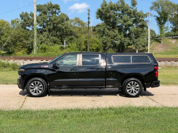 2021 Chevrolet Silverado 1500 Crew - Photo 2