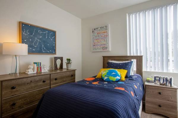 $991 / 1hab - 605ft2 - Piscina con asientos de descanso, barra de desayuno, 1/Hab 1/Baño (3201 E Seneca St, Tucson, AZ)63674911850113123