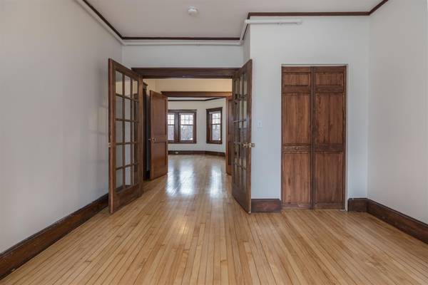 $3,400 / 2br - 5 Linnaean St #5 (Cambridge)63699236673667123