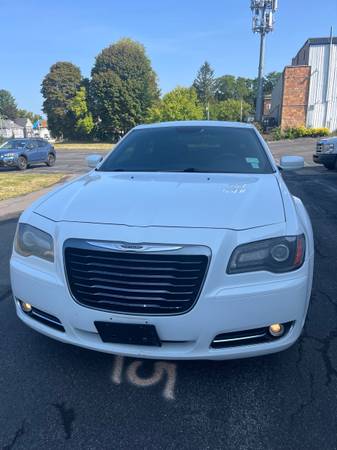 2015 Chrysler 300 S AWD - $6,500 (Syracuse)63442723328001121